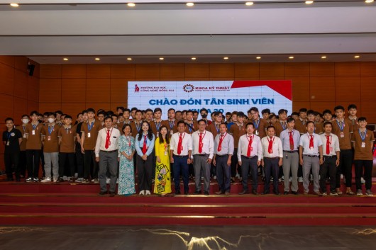 BUỔI GẶP GỠ CHÀO ĐÓN TÂN SINH VIÊN KHOA KỸ THUẬT NĂM 2024