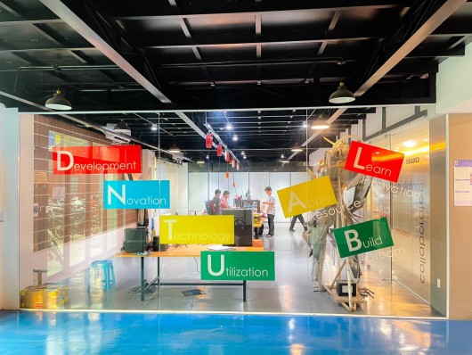 Đổi Mới Trong Câu Lạc Bộ Nghiên Cứu Khoa Học Science & Research Club (SRC)