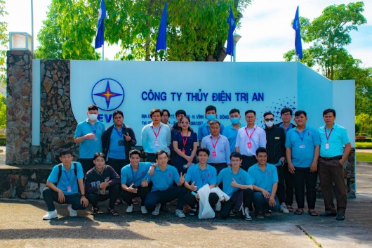 KIẾN TẬP TẠI NHÀ MÁY THỦY ĐIỆN LỚN NHẤT MIỀN NAM