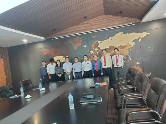 Làm việc với Công ty SMC Vietnam về việc cung cấp thiết bị học tập trong lĩnh vực khí nén-thủy lực