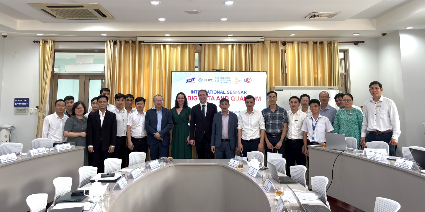 KHOA KỸ THUẬT THAM DỰ HỘI THẢO QUỐC TẾ “AI, BIG DATA AND QUANTUM TECHNOLOGIES”