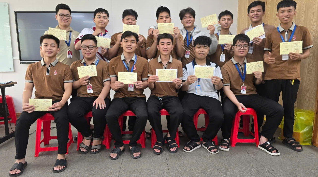 CHUNG TAY HIẾN MÁU – TRAO HY VỌNG, GIỮA CUỘC ĐỜI