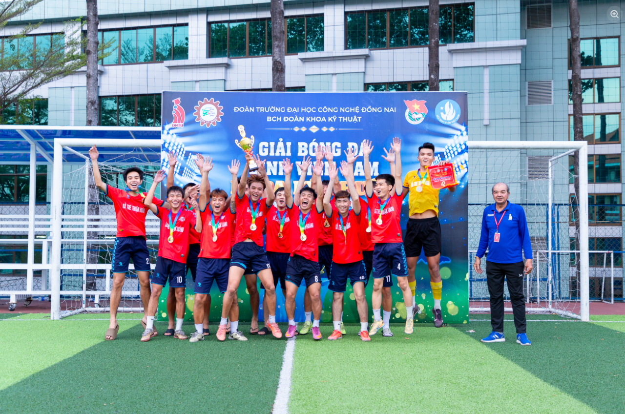 🏆 KHÉP LẠI GIẢI BÓNG ĐÁ SINH VIÊN NAM KHOA KỸ THUẬT 2026 ⚽🔥