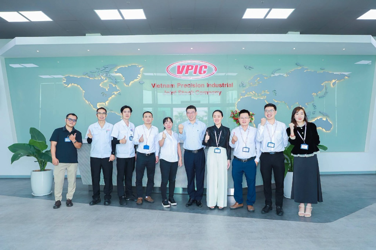 KHOA KỸ THUẬT DNTU KẾT NỐI VPIC GROUP: MỞ RỘNG CƠ HỘI HỌC TẬP, TRẢI NGHIỆM VÀ PHÁT TRIỂN NGHỀ NGHIỆP CHO SINH VIÊN